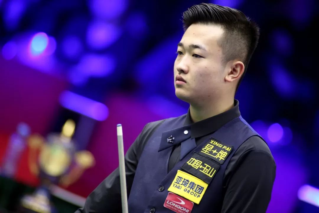 虽然布克仍 虽然布克仍